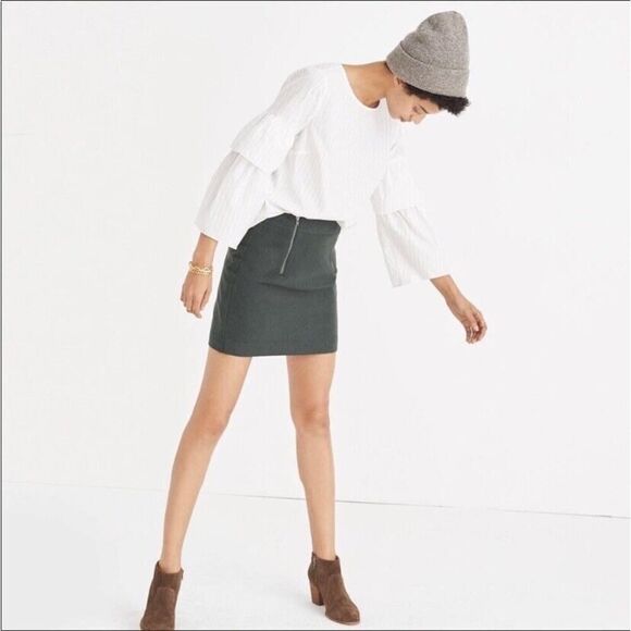 Madewell Pinstriped Ruffled White and Gray Top - Size: Medium - Picture 11 of 11